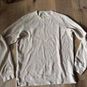 Uniqlo Cream‎ Waffle Thermal Long Sleeve Crewneck Size S